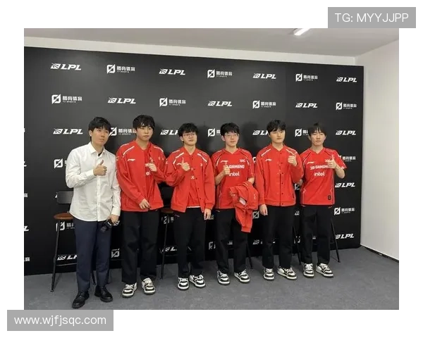 《英雄联盟LPL战队征战世界赛再度封王见证中国电竞崛起》