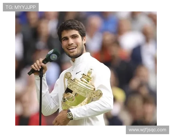 德约科维奇豪取赛季第八冠再创纪录新高年轻新星表现抢眼引发热议