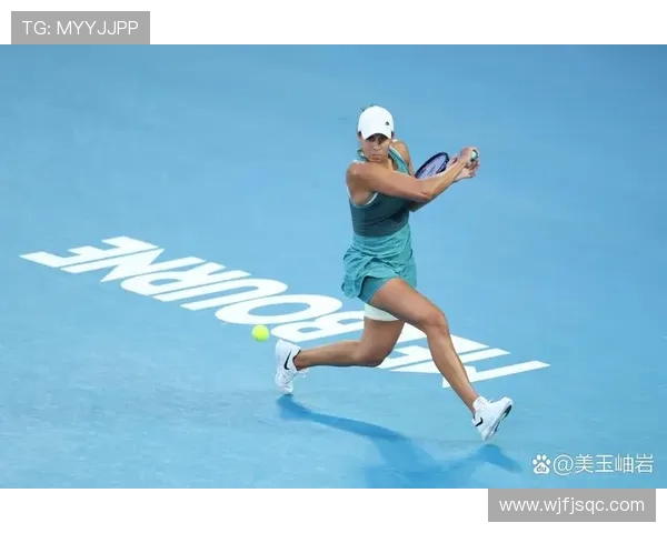 网球名将复出大赛争夺战再燃激情 新星崭露头角挑战冠军宝座