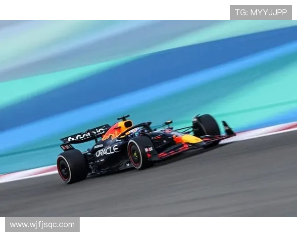 F1赛季最新动态：梅赛德斯与红牛争夺冠军宝座，法拉利表现不尽如人意