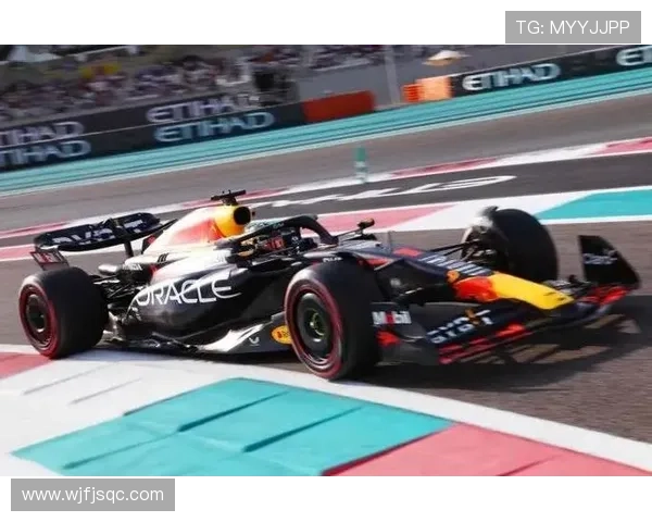 F1赛季激战正酣，梅赛德斯车队表现惊艳，红牛车队稳居领先地位