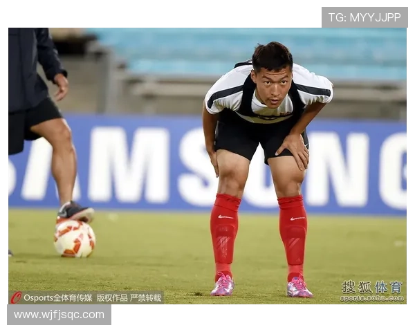 中国足球队迎战亚洲杯强敌 聚焦备战动态与球员状态更新