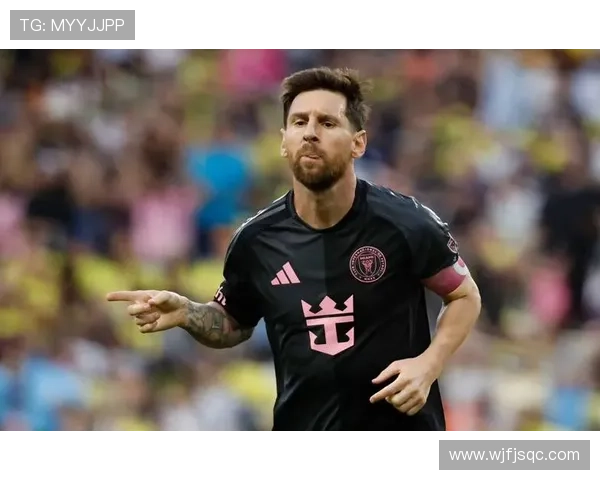 梅西加盟国际迈阿密后首次亮相比赛，球队大胜引爆全场激情