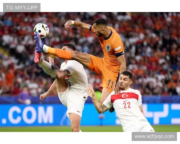 国家队新帅首秀告捷联赛球星爆发引发世界杯期待升温赛季走势明朗 国家队新帅首秀告捷联赛球星爆发引发世界杯期待升温赛季走势明朗