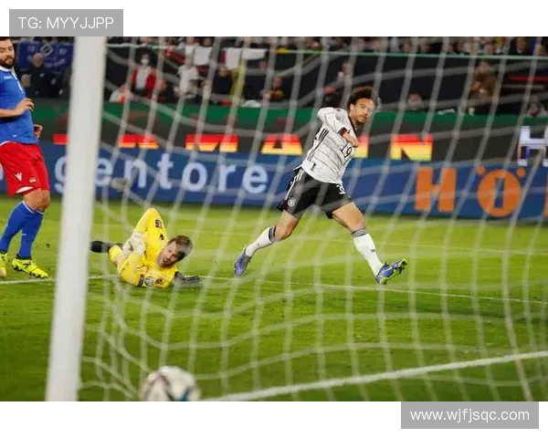 德国足球甲级联赛发展历程与现状分析:俱乐部竞争与球员培养的双重挑战 德国足球甲级联赛发展历程与现状分析:俱乐部竞争与球员培养的双重挑战